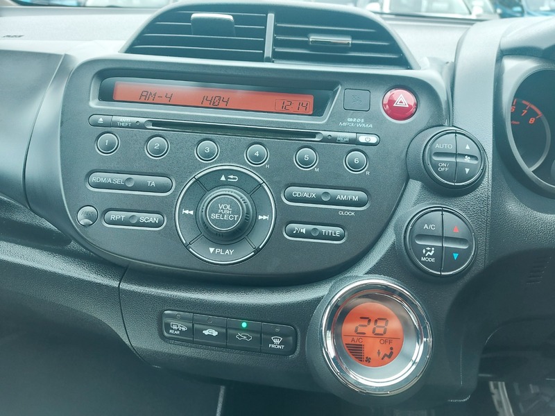 Used Honda Jazz 2011 for sale - 77328839: Photo 16