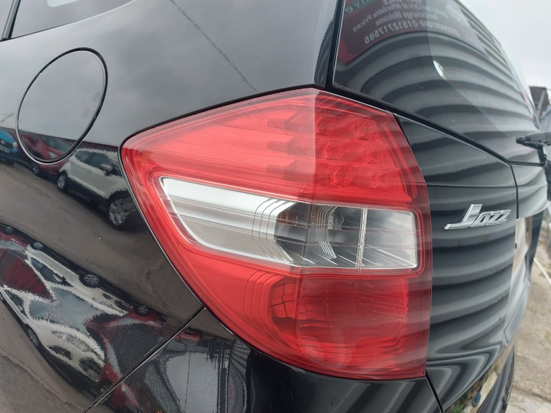 Used Honda Jazz 2011 for sale - 77328839: Photo 24