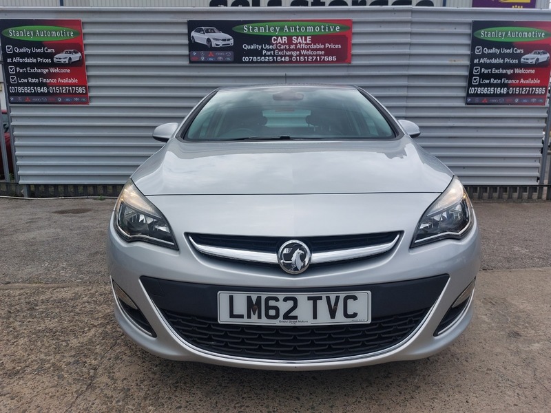 Used Vauxhall Astra 2012 for sale - 76605373: Photo 2