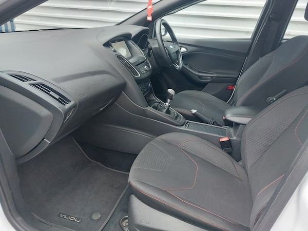 Used Ford Focus 2017 for sale - 76148420: Photo 12