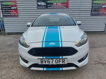 Used Ford Focus 2017 for sale - 76148420: Photo 2