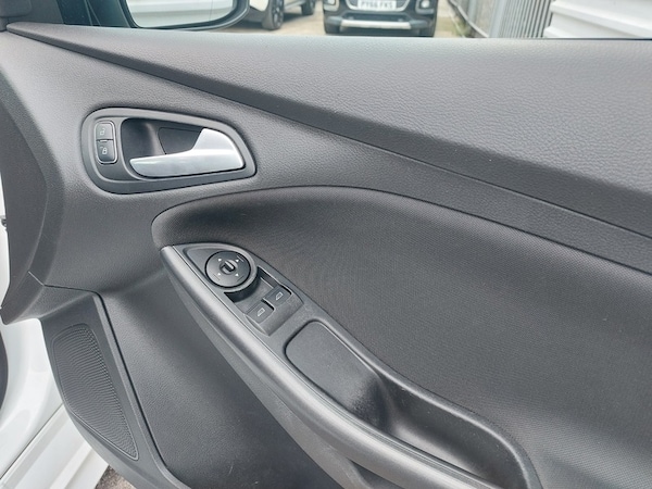 Used Ford Focus 2017 for sale - 76148420: Photo 30
