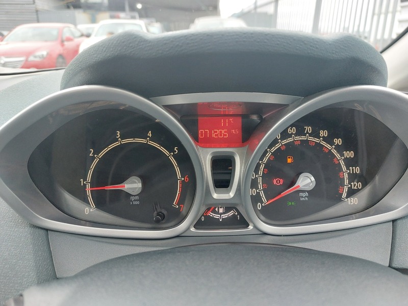 Used Ford Fiesta 2011 for sale - 76250257: Photo 17