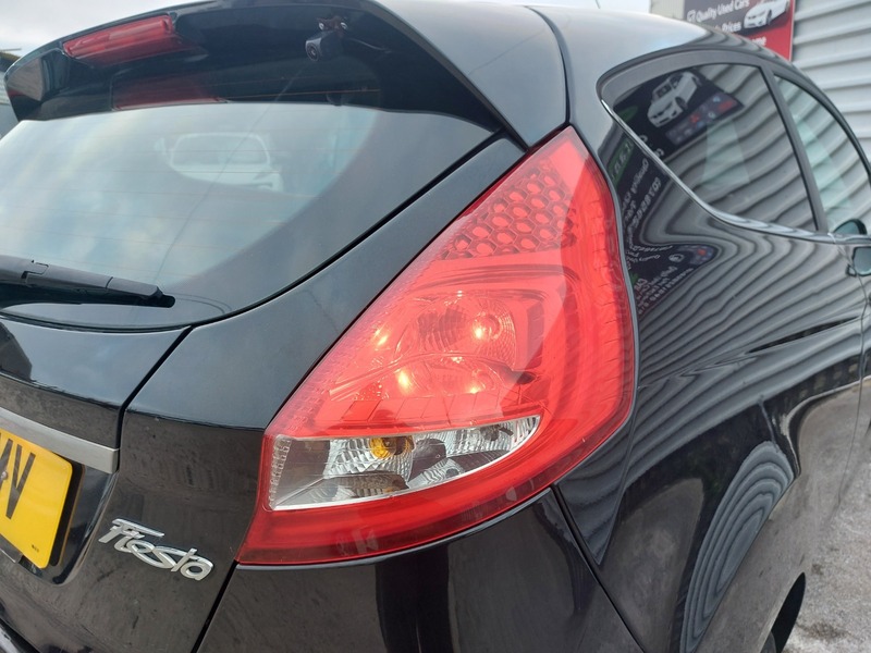 Used Ford Fiesta 2011 for sale - 76250257: Photo 25