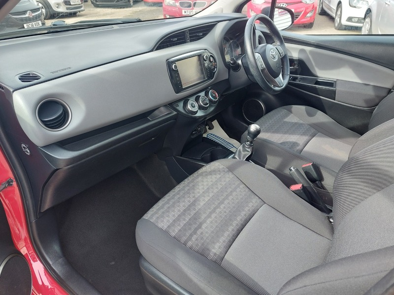 Used Toyota Yaris 2016 for sale - 78201420: Photo 12