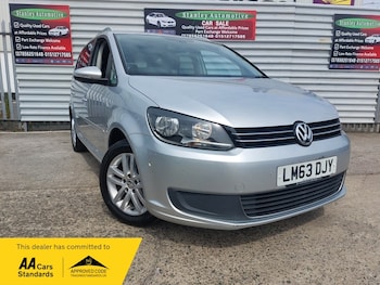 Used Volkswagen Touran 2013 for sale - 79400585: Photo