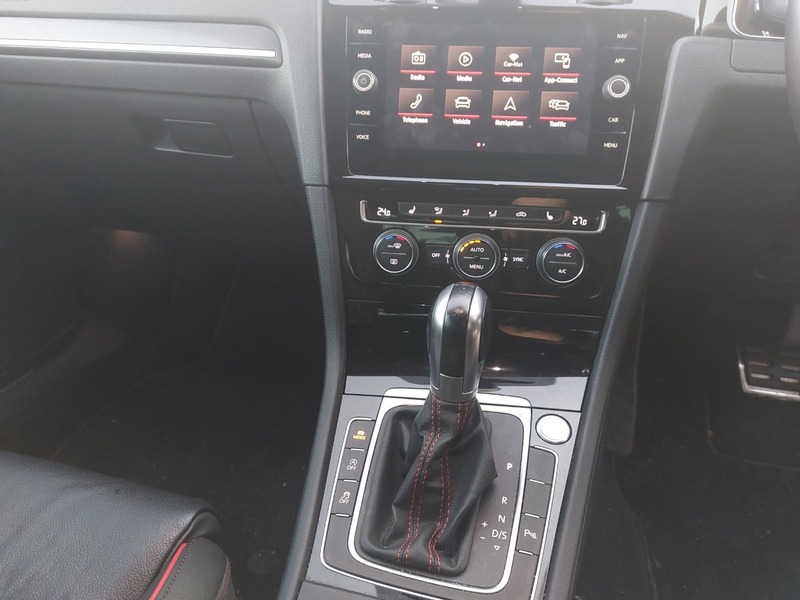 Used Volkswagen Golf 2017 for sale - 76962925: Photo 11