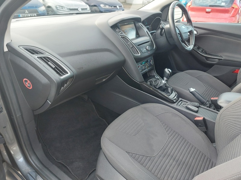 Used Ford Focus 2015 for sale - 77213209: Photo 11