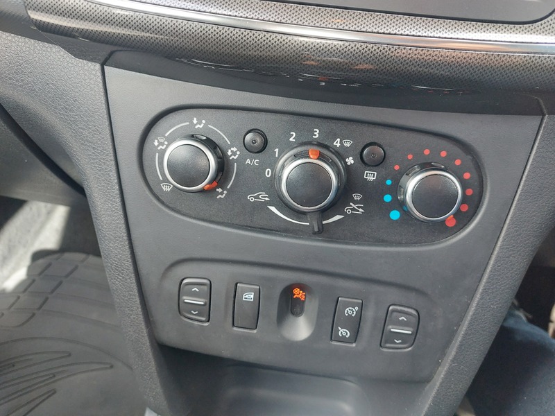 Used Dacia Sandero Stepway 2017 for sale - 78056790: Photo 21