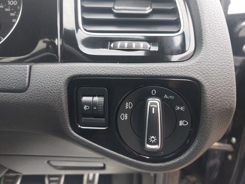 Used Volkswagen Golf 2016 for sale - 76768945: Photo 33