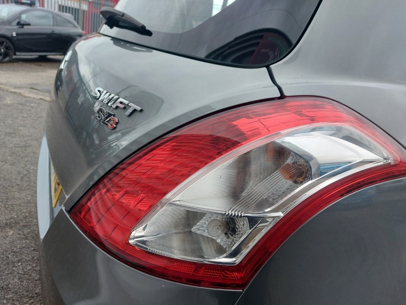 Used Suzuki Swift 2011 for sale - 77172857: Photo 30