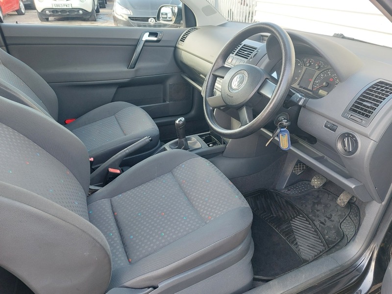 Used Volkswagen Polo 2005 for sale - 76407169: Photo 10