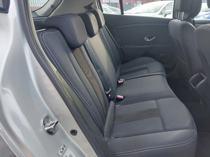 Used Renault Megane 2011 for sale - 77609608: Photo 13