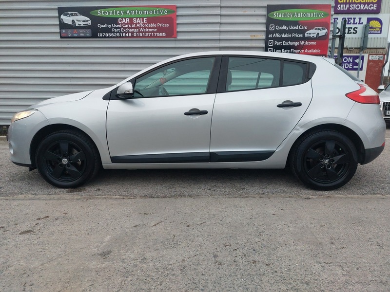 Used Renault Megane 2011 for sale - 77609608: Photo 4