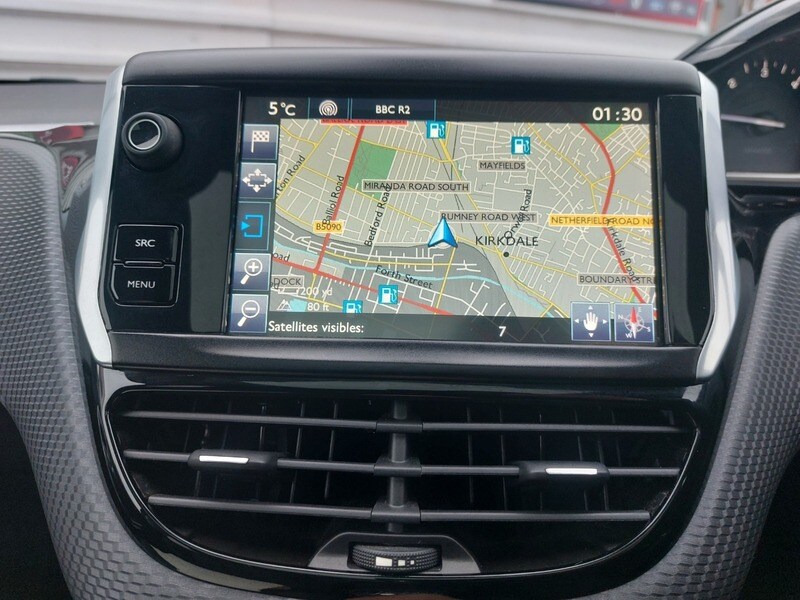 Used Peugeot 2008 2015 for sale - 77384934: Photo 15