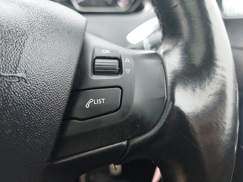 Used Peugeot 2008 2015 for sale - 77384934: Photo 18