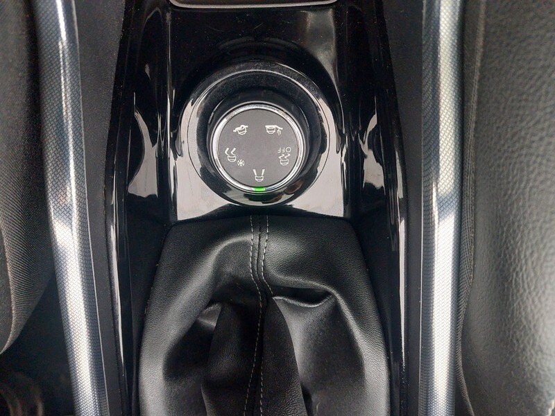 Used Peugeot 2008 2015 for sale - 77384934: Photo 26