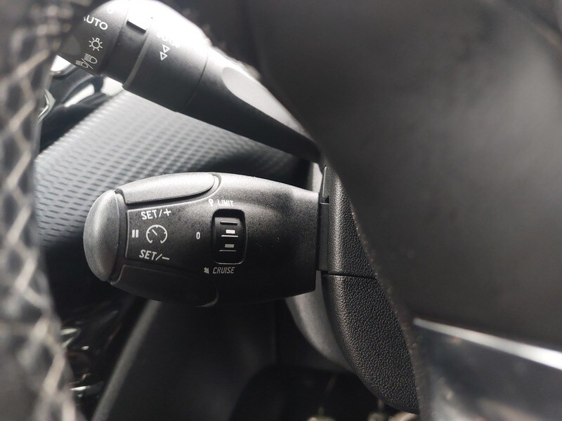 Used Peugeot 2008 2015 for sale - 77384934: Photo 28