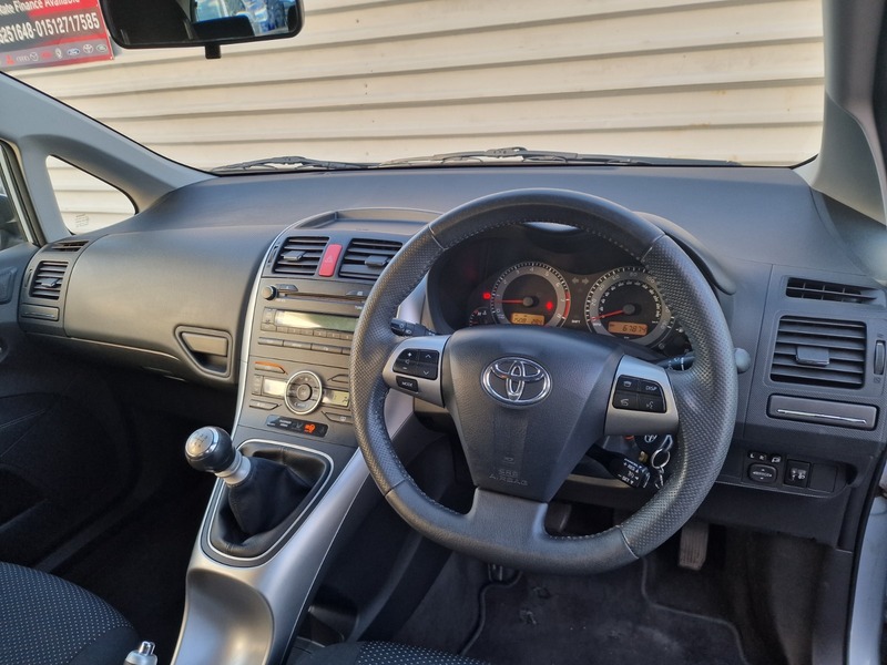Used Toyota Auris 2011 for sale - 77056515: Photo 12