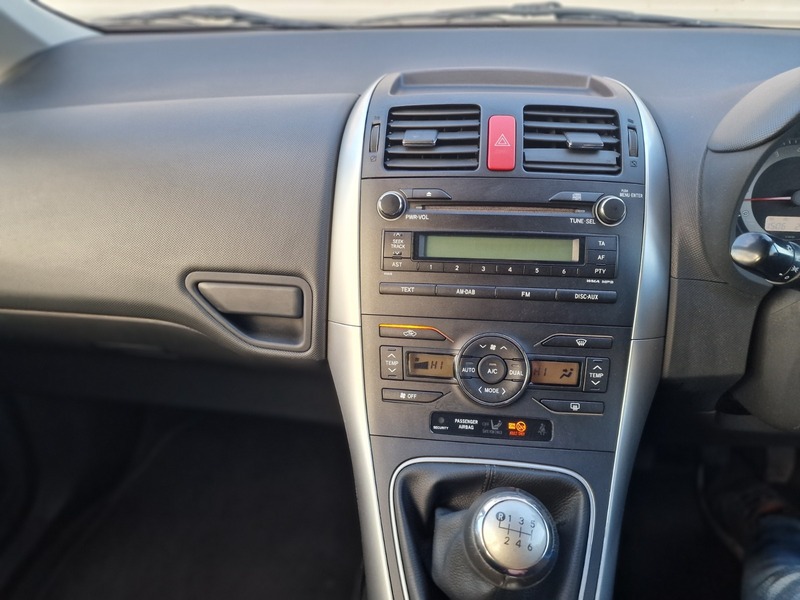 Used Toyota Auris 2011 for sale - 77056515: Photo 14