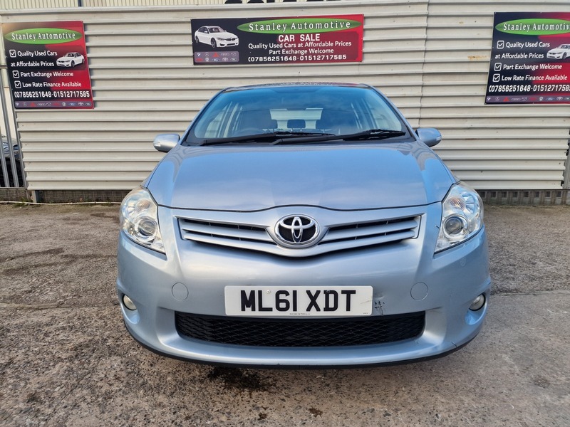 Used Toyota Auris 2011 for sale - 77056515: Photo 2