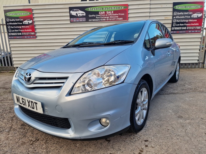 Used Toyota Auris 2011 for sale - 77056515: Photo 3