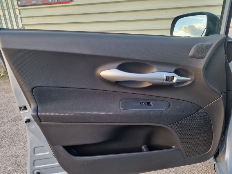 Used Toyota Auris 2011 for sale - 77056515: Photo 36