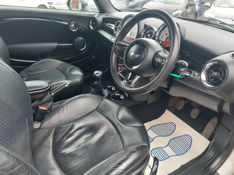 Used MINI Convertible 2014 for sale - 77303298: Photo 10