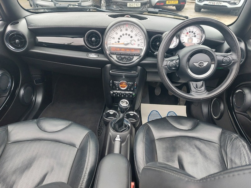 Used MINI Convertible 2014 for sale - 77303298: Photo 12