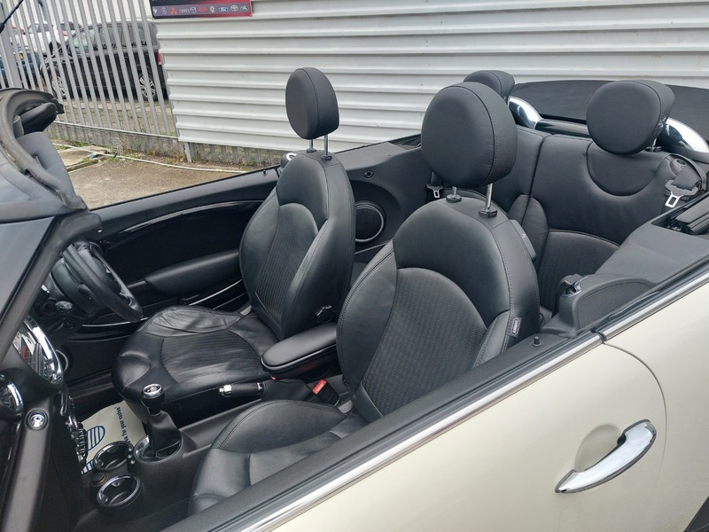 Used MINI Convertible 2014 for sale - 77303298: Photo 14