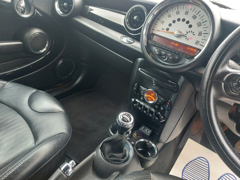 Used MINI Convertible 2014 for sale - 77303298: Photo 23