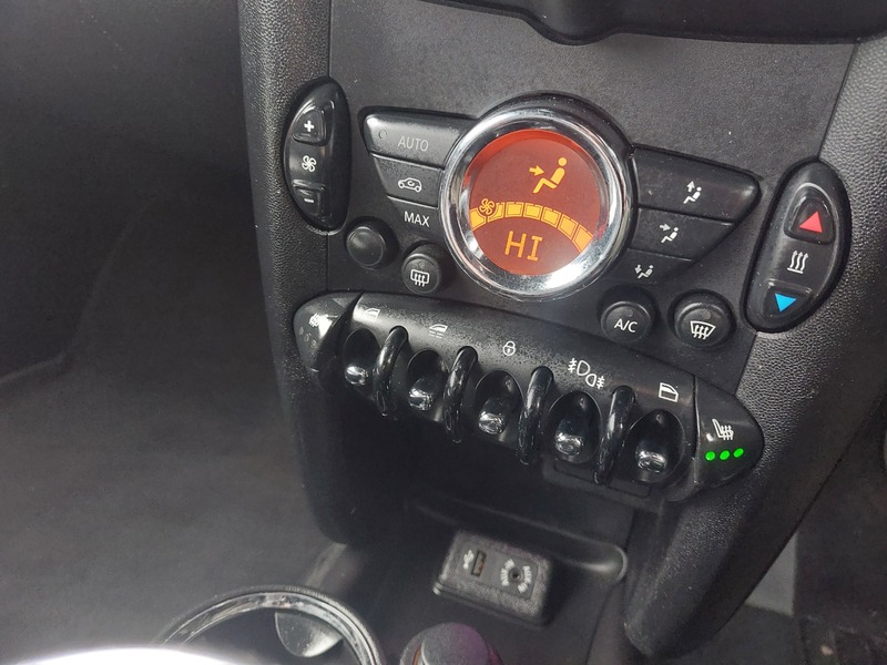 Used MINI Convertible 2014 for sale - 77303298: Photo 28