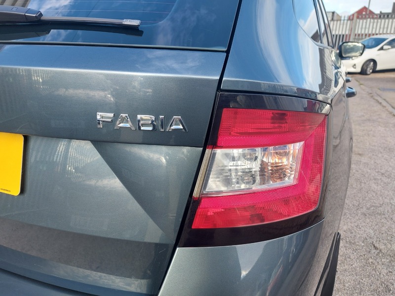 Used Skoda Fabia 2015 for sale - 75986978: Photo 28