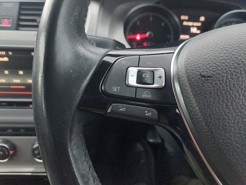 Used Volkswagen Golf 2015 for sale - 76547394: Photo 25