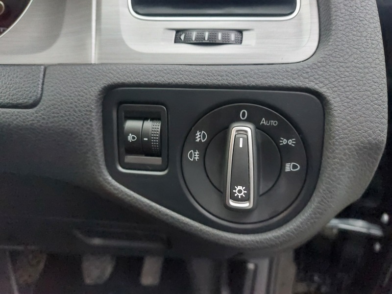 Used Volkswagen Golf 2015 for sale - 76547394: Photo 32