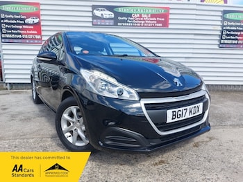 Used Peugeot 208 2017 for sale - 79394838: Photo