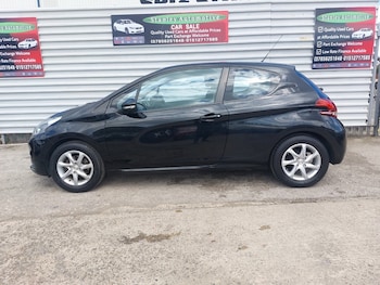 Used Peugeot 208 2017 for sale - 79394838: Photo
