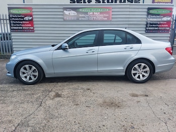 Used Mercedes-Benz C-Class 2012 for sale - 75924308: Photo