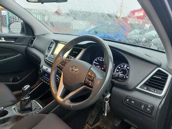 Used Hyundai TUCSON 2017 for sale - 76950874: Photo