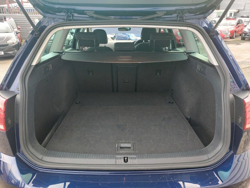 Used Volkswagen Golf 2018 for sale - 76686864: Photo 15