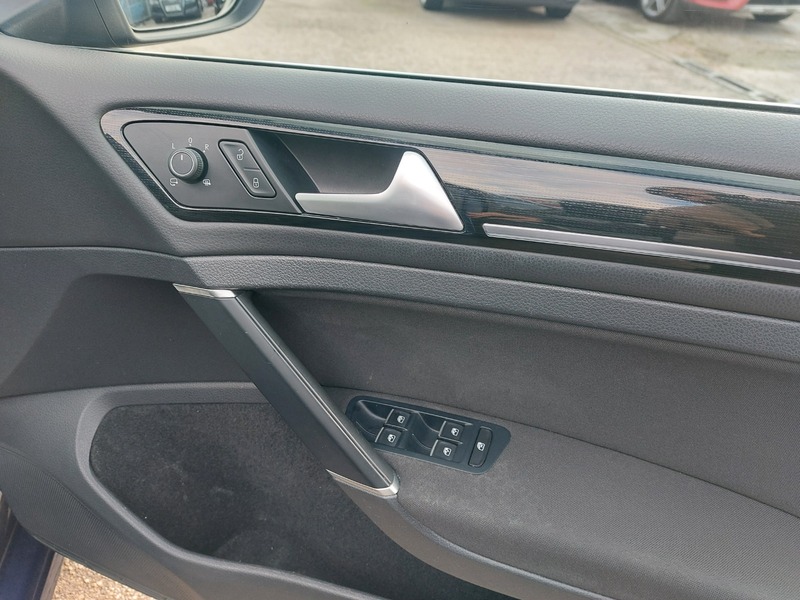 Used Volkswagen Golf 2018 for sale - 76686864: Photo 29