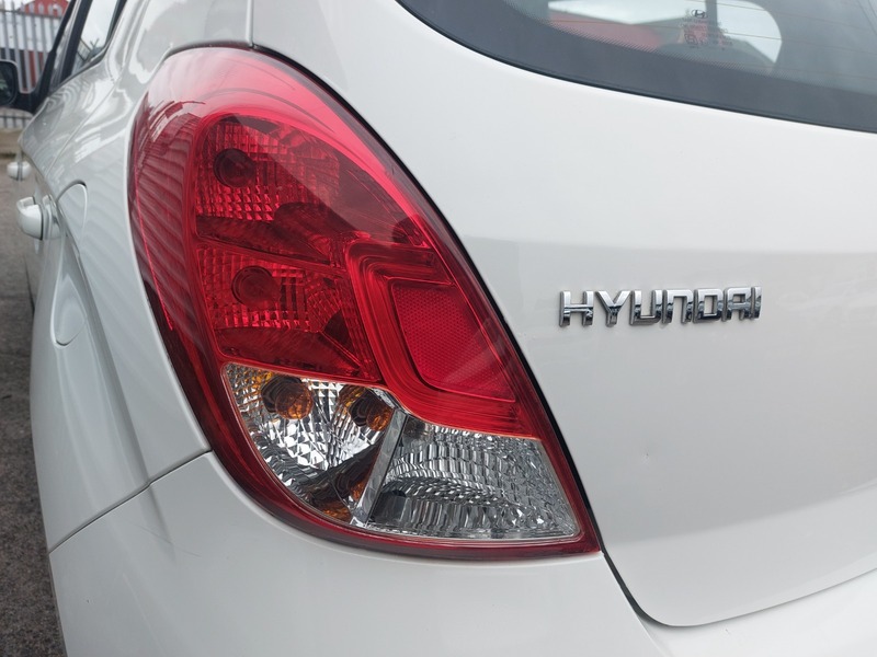 Used Hyundai i20 2014 for sale - 76547429: Photo 20
