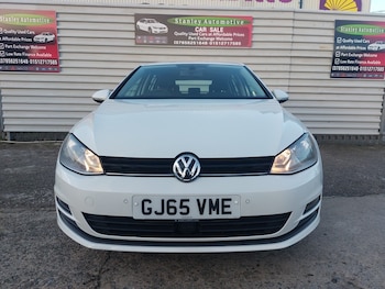 Used Volkswagen Golf 2015 for sale - 76784636: Photo