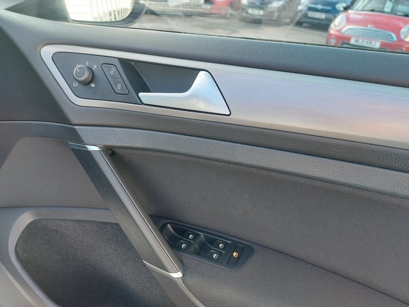 Used Volkswagen Golf 2015 for sale - 76784636: Photo 30