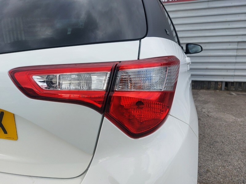 Used Toyota Yaris 2020 for sale - 76119419: Photo 24