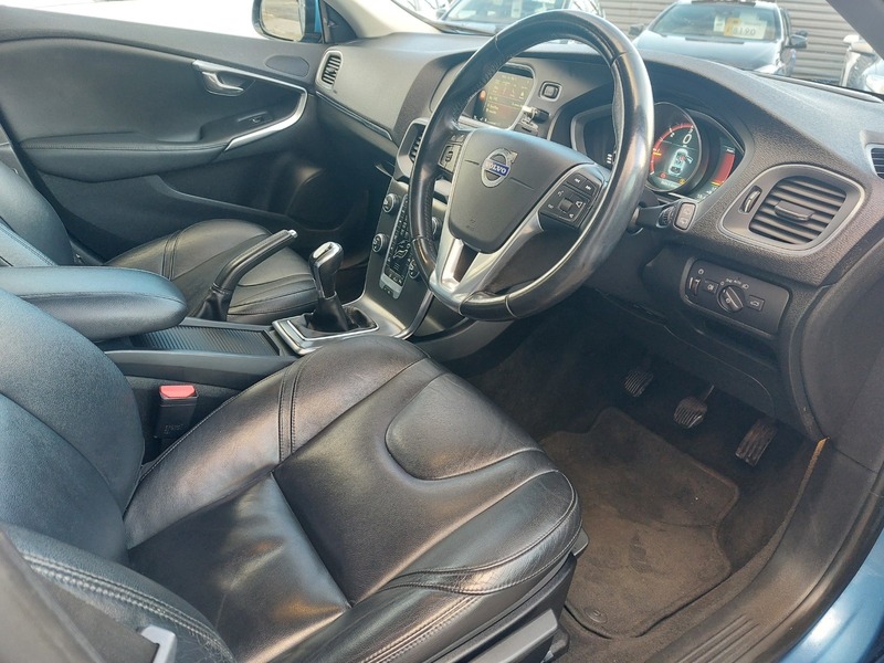 Used Volvo V40 2015 for sale - 77303305: Photo 14