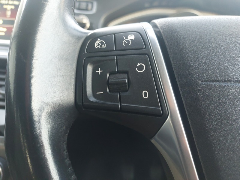 Used Volvo V40 2015 for sale - 77303305: Photo 17