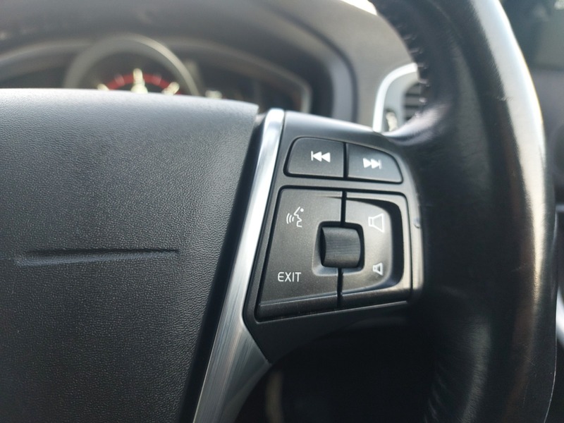 Used Volvo V40 2015 for sale - 77303305: Photo 18