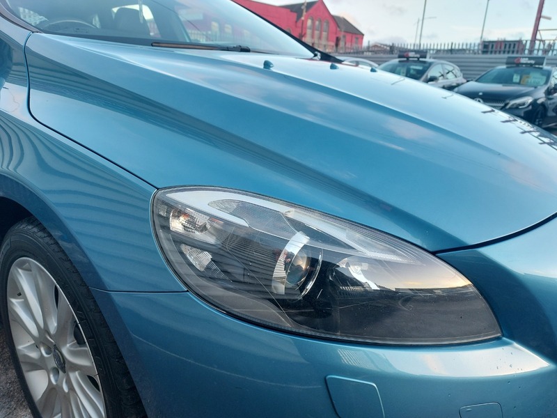 Used Volvo V40 2015 for sale - 77303305: Photo 25