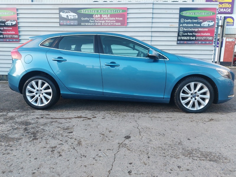 Used Volvo V40 2015 for sale - 77303305: Photo 8